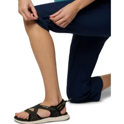 Columbia - Women's Leslie Falls Capri II - Shorts