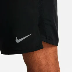 Nike - Challenger Dri-FIT 2-in-1 Laufshorts 18'' - Trainingshose