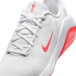 Nike - Women's Bella 7 Workout Shoes - Multisportschuhe