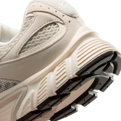 Nike - Women's V5 RNR - Sneaker